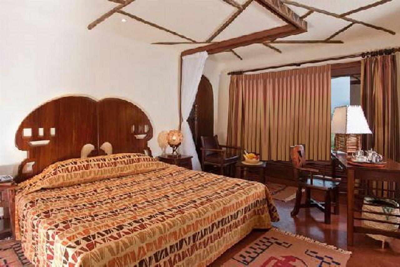 Serengeti Serena Safari Lodge Экстерьер фото