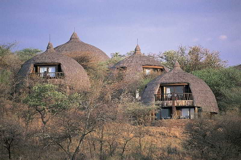 Serengeti Serena Safari Lodge Экстерьер фото